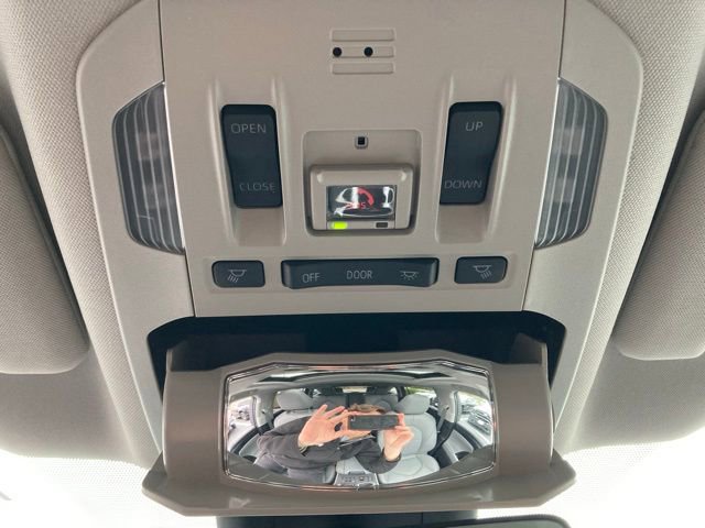 Certified 2023 Toyota Highlander XLE image 43