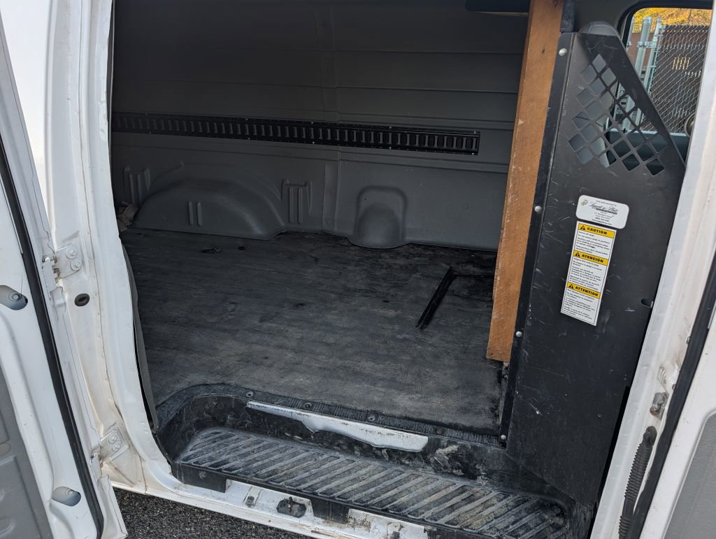 Used 2012 Ford E-350 and Econoline 350 Extended Super Duty w/ Commercial Cargo Van Pkg RWD image 18