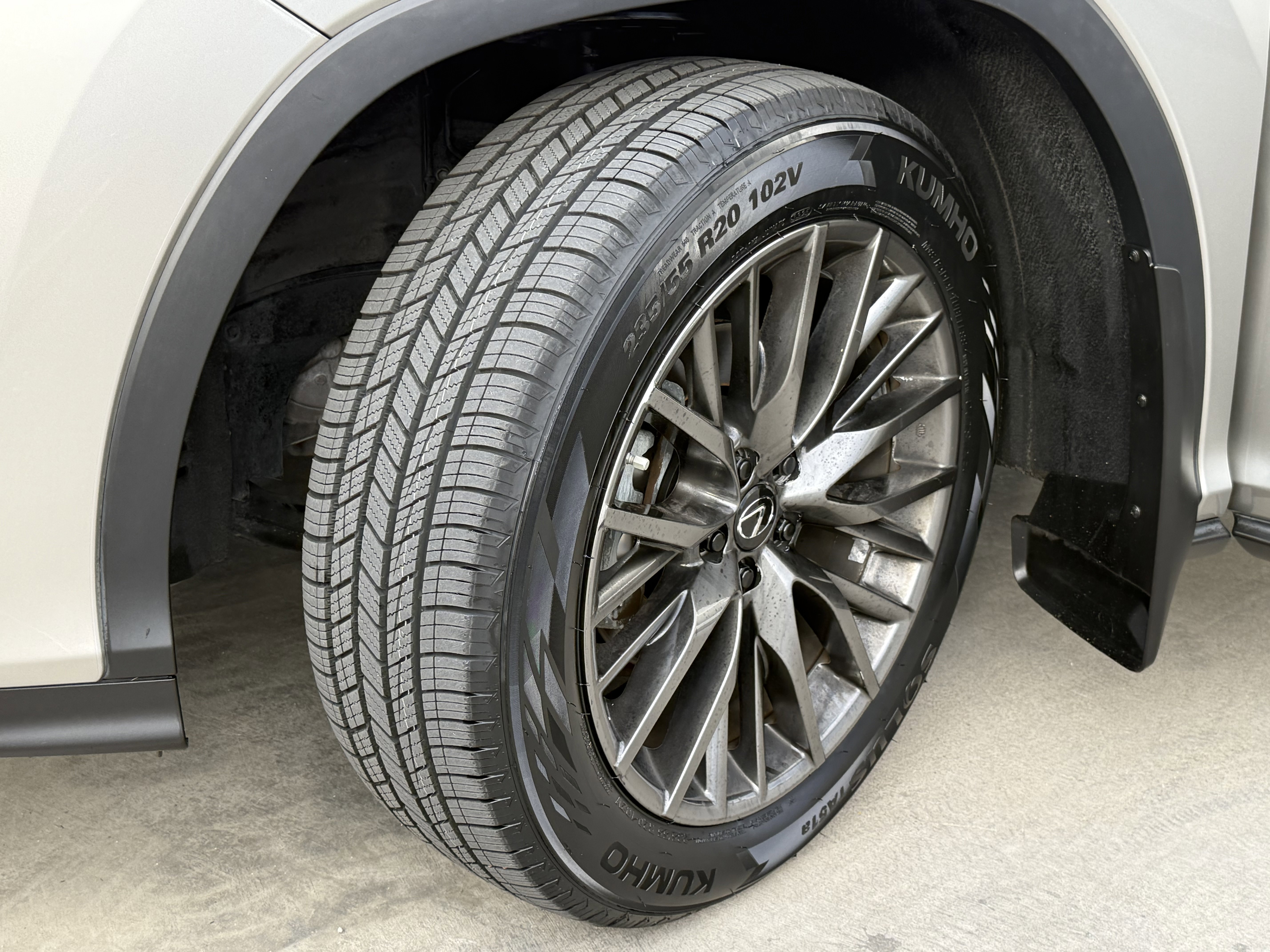 Certified 2022 Lexus RX 350 F Sport w/ Accessory Package image 18