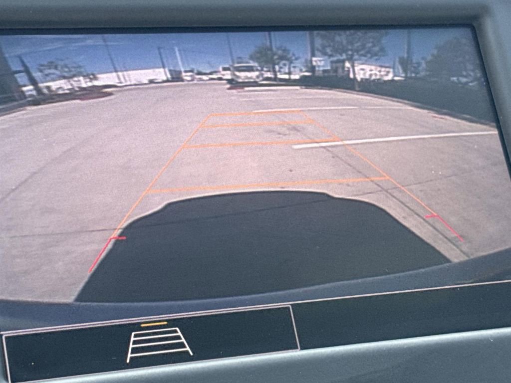 Used 2022 Chevrolet Equinox LS image 13