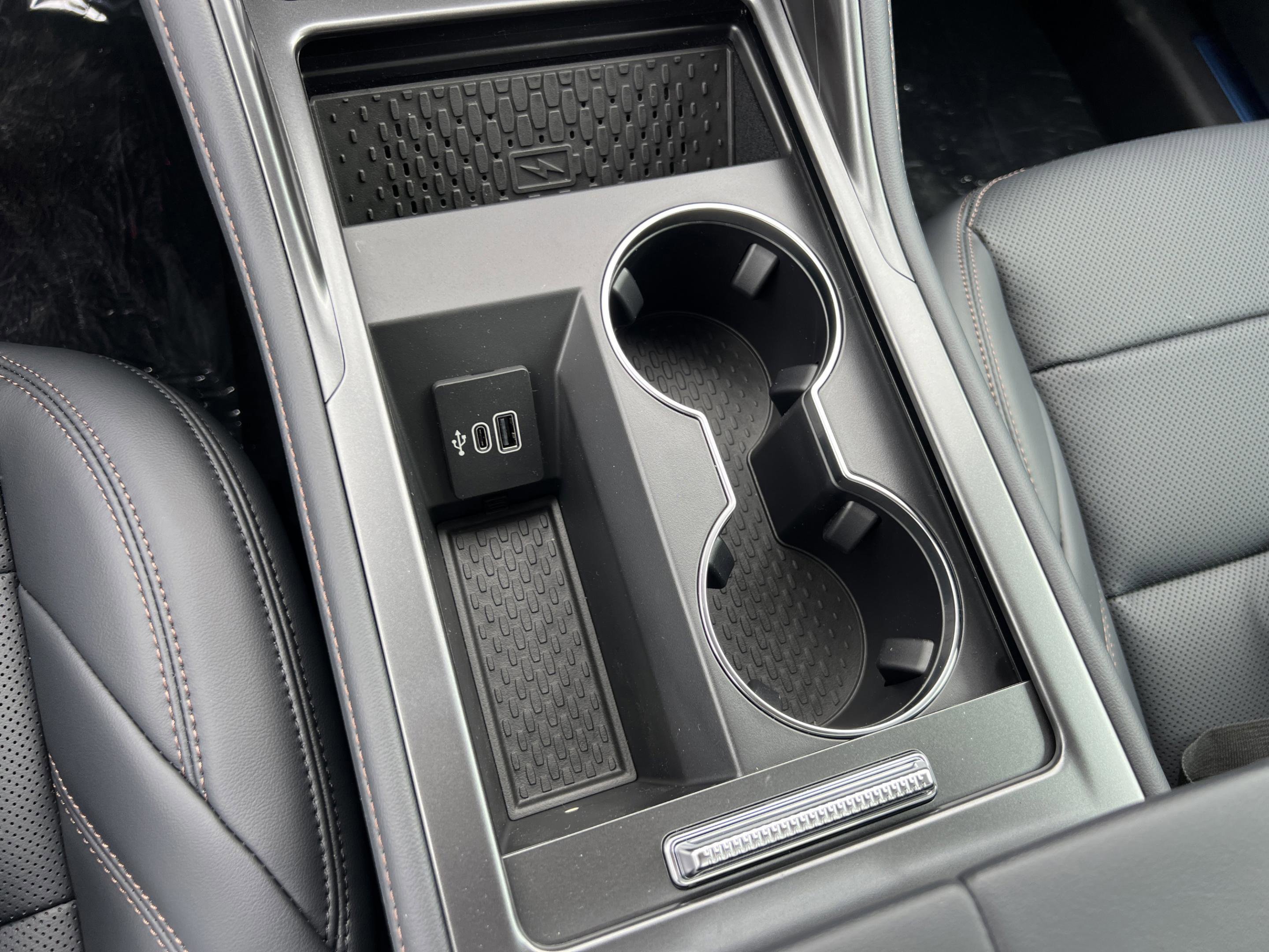 New 2026 Lincoln Nautilus Premier w/ Equipment Group 102A AWD/4WD image 16