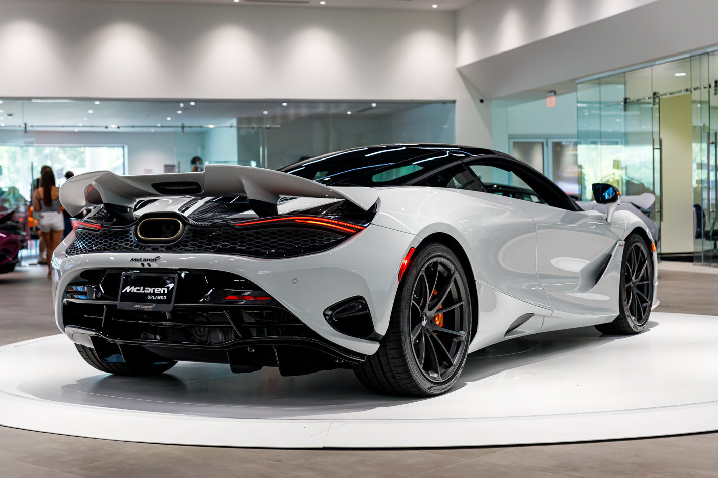Used 2027 McLaren 750S RWD image 54