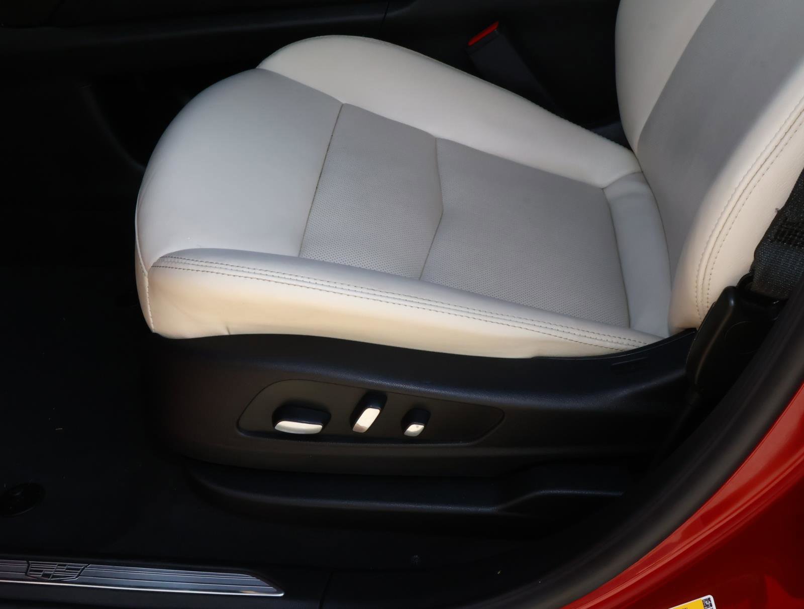 Certified 2023 Cadillac XT5 Sportv w/ Technology Package image 19