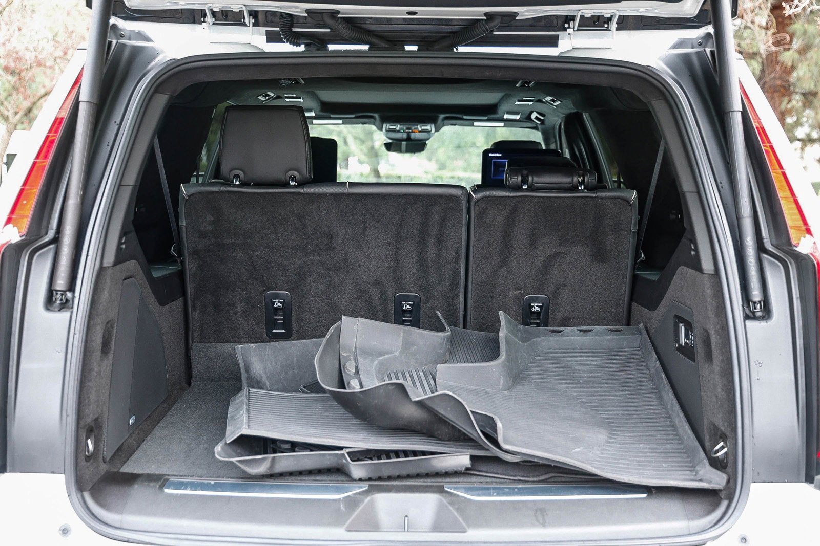 Used 2024 Cadillac Escalade ESV Sport Platinum image 27