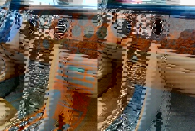 Used 2007 Bentley Azure image 10