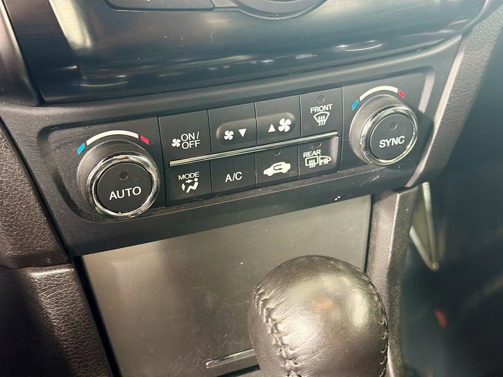 Used 2013 Acura ILX Hybrid w/ Technology Package FWD image 15