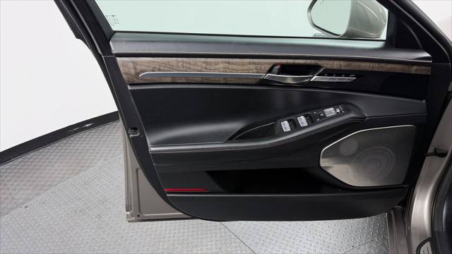Used 2020 Genesis G90 5.0 Ultimate RWD image 17
