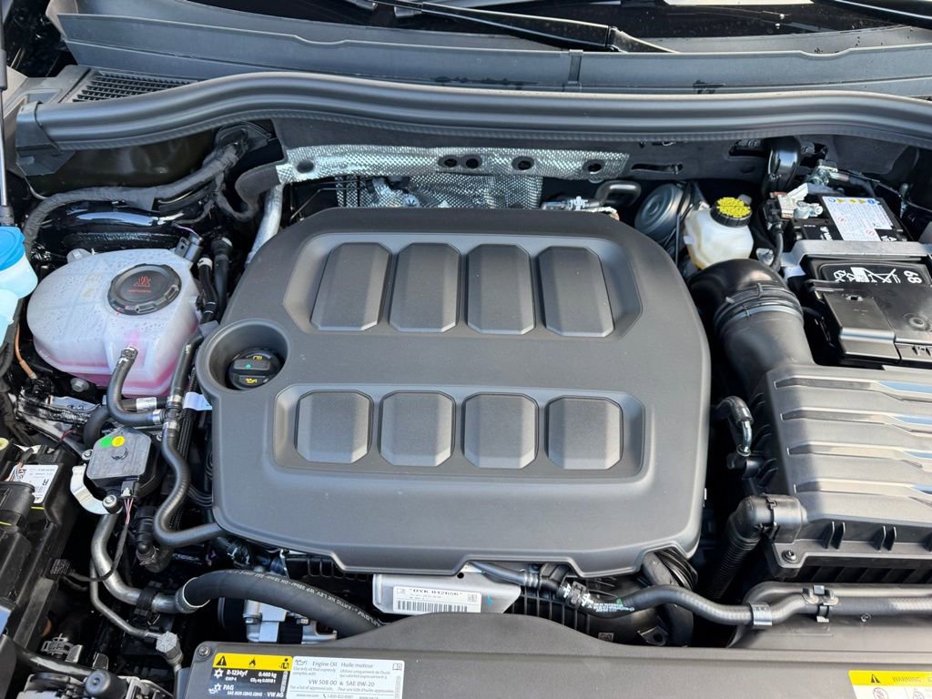 New 2026 Volkswagen Tiguan SEL R-Line AWD/4WD image 16