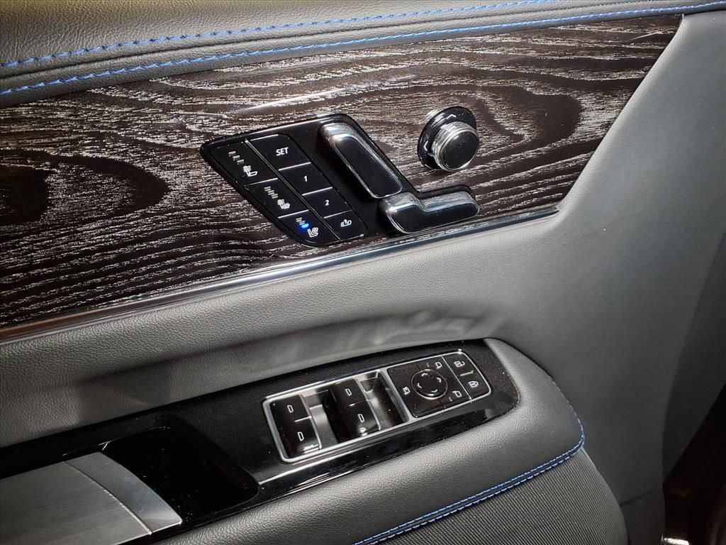 New 2026 Cadillac Escalade IQ Luxury 1 AWD/4WD image 16