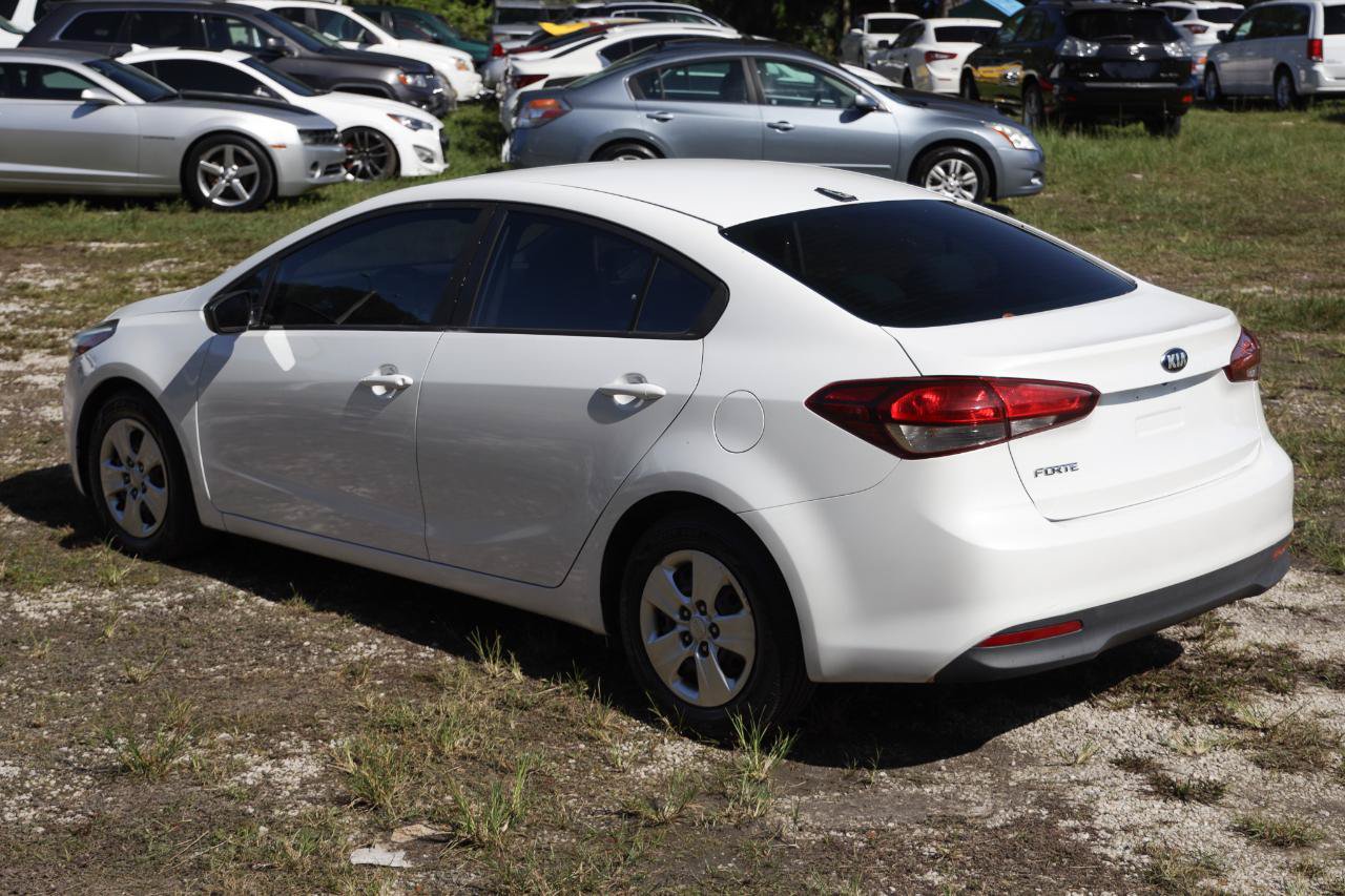 Used 2017 Kia Forte LX w/ LX Popular Package FWD image 5