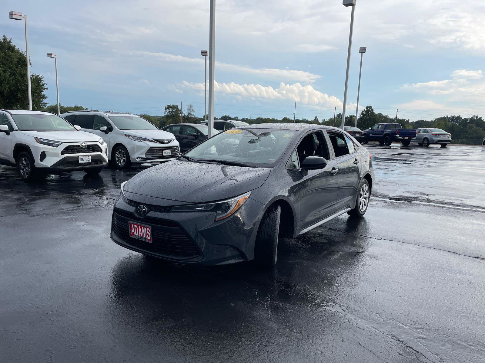 Used 2024 Toyota Corolla LE image 3