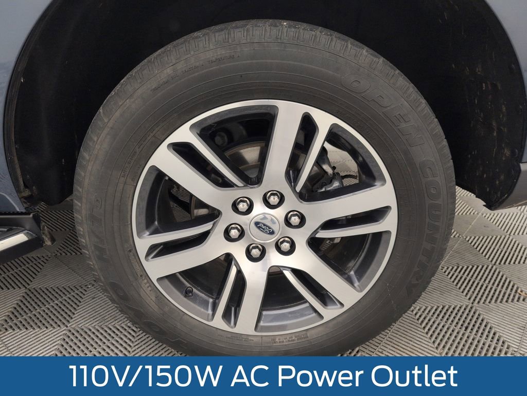 Used 2023 Ford Expedition XLT image 22