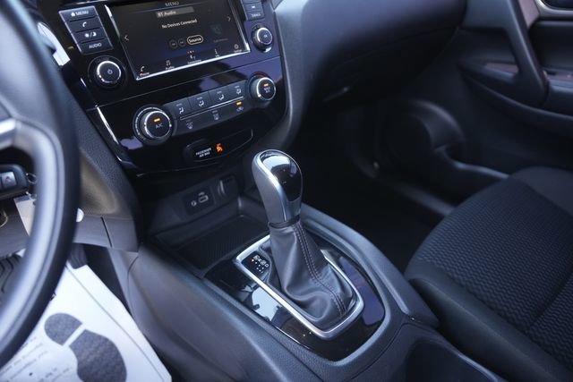 Used 2019 Nissan Rogue Sport S w/ Appearance Package image 27