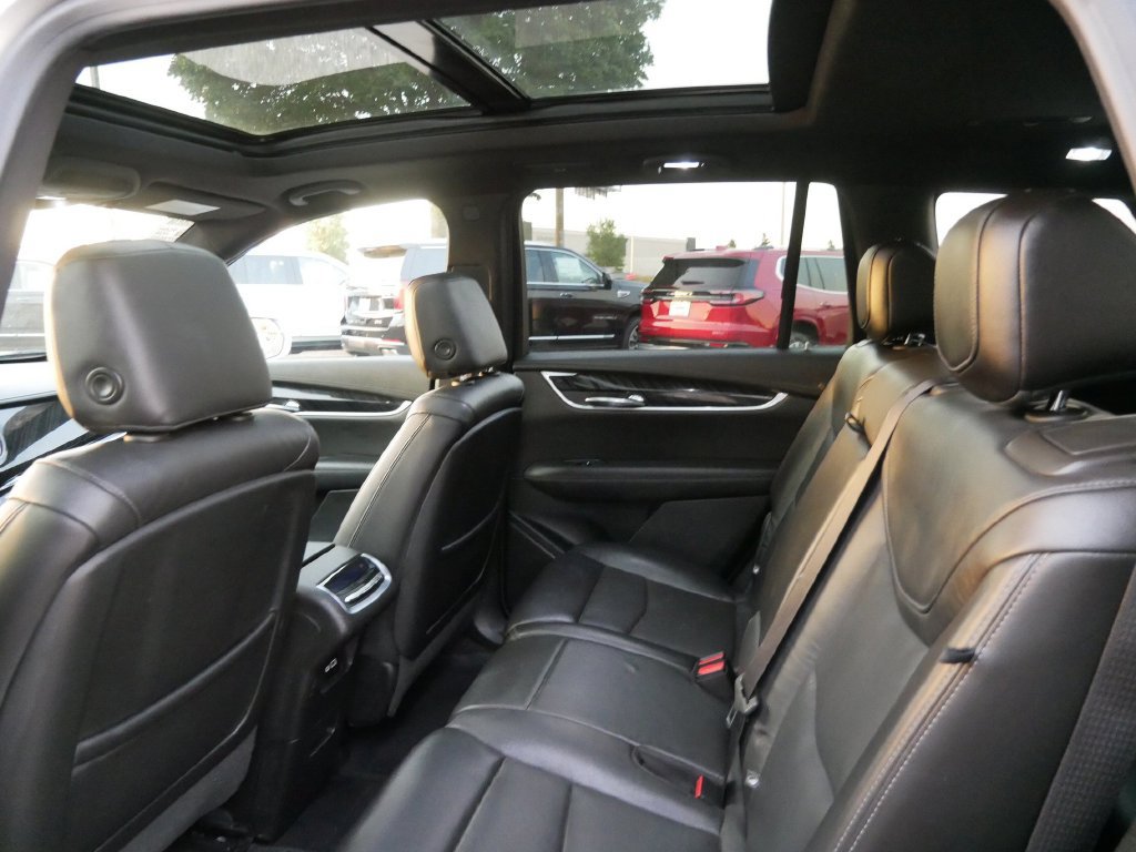 Used 2020 Cadillac XT6 Premium Luxury w/ LPO, Floor Liner Package AWD/4WD image 10