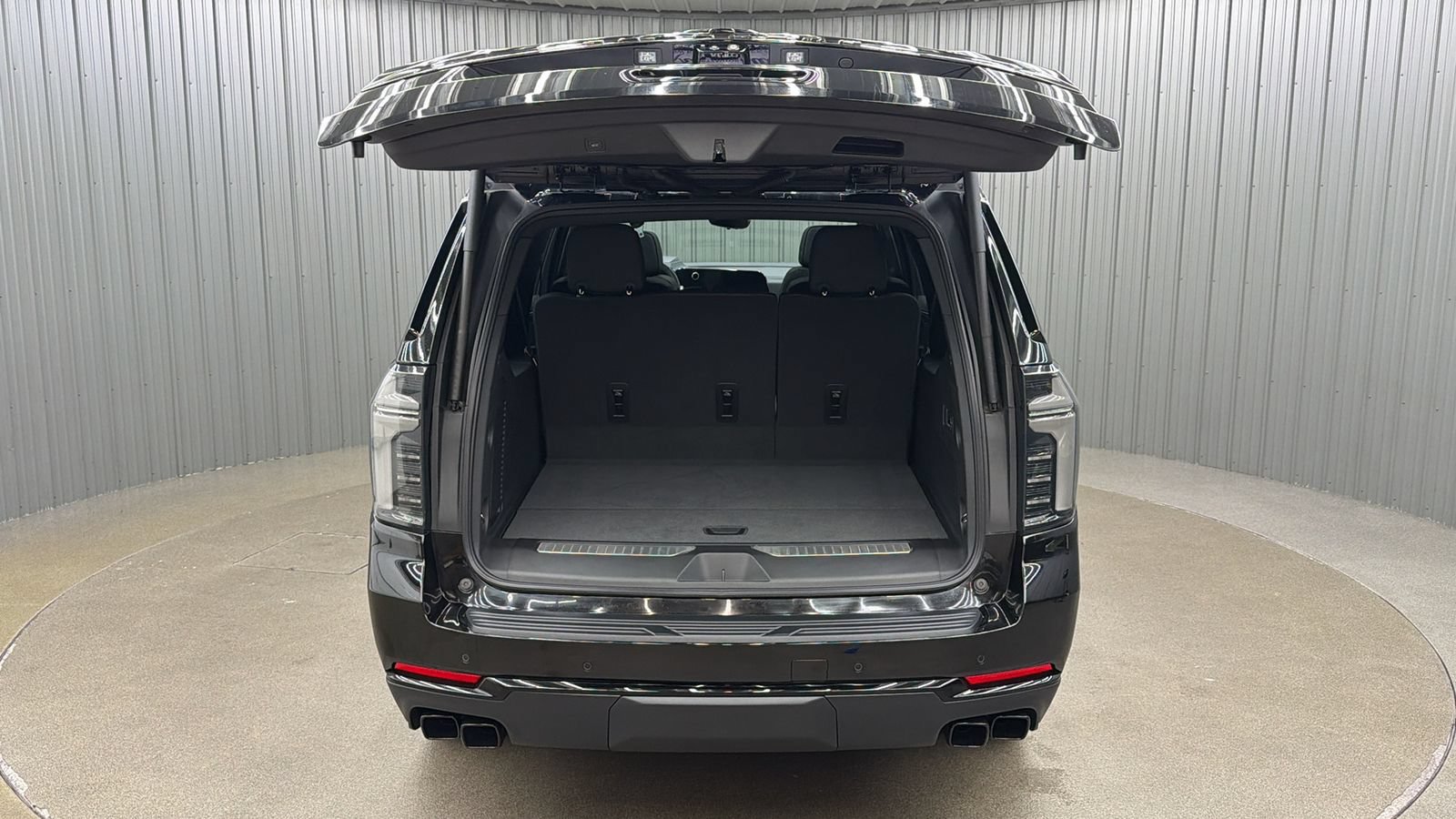 Used 2026 Chevrolet Suburban High Country w/ Sun And Tow Package AWD/4WD image 15