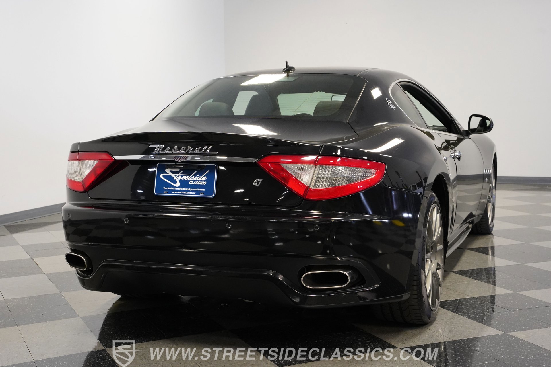 Used 2010 Maserati GranTurismo S image 12