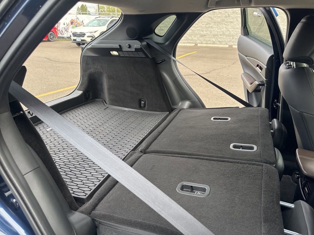 Used 2023 MAZDA CX-30 AWD 2.5 S w/ Premium Package image 18