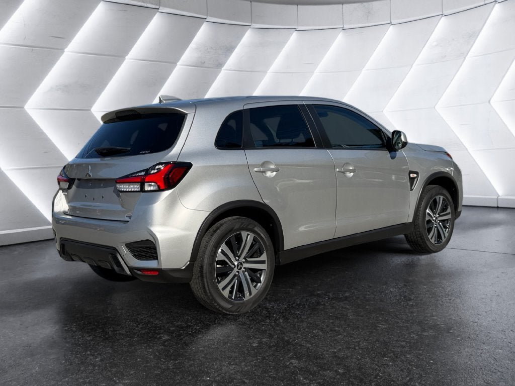 Used 2025 Mitsubishi Outlander Sport AWD image 6