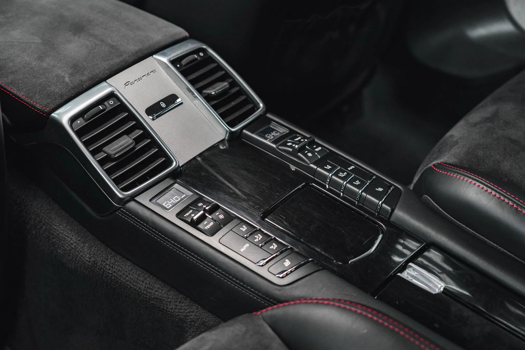 Used 2015 Porsche Panamera GTS w/ Premium Package Plus image 59