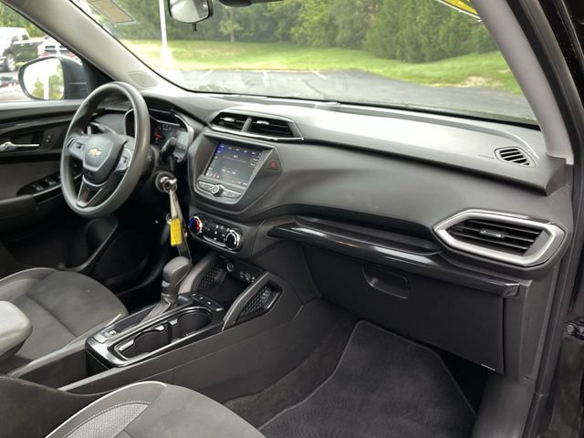 Used 2023 Chevrolet TrailBlazer LS FWD image 26
