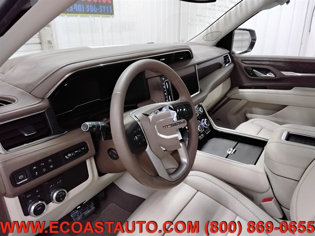 Used 2023 GMC Yukon XL Denali AWD/4WD image 11