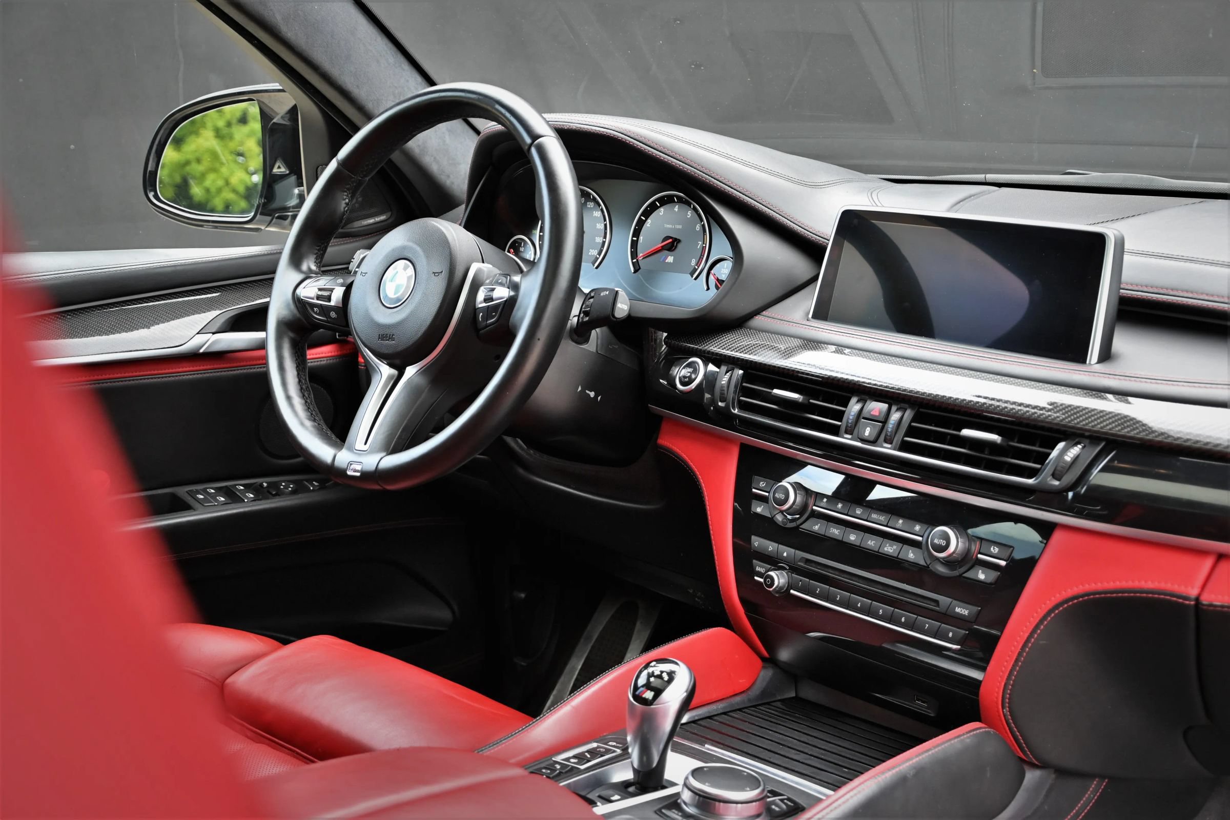 Used 2018 BMW X6 M AWD/4WD image 18