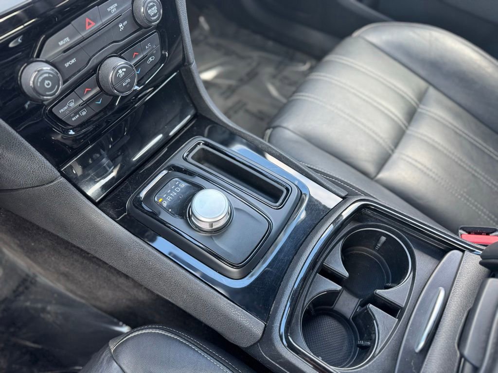 Used 2018 Chrysler 300 S AWD/4WD image 11