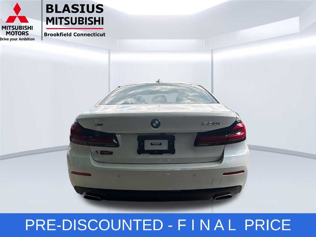 Used 2023 BMW 530i xDrive w/ Premium Package AWD/4WD image 10