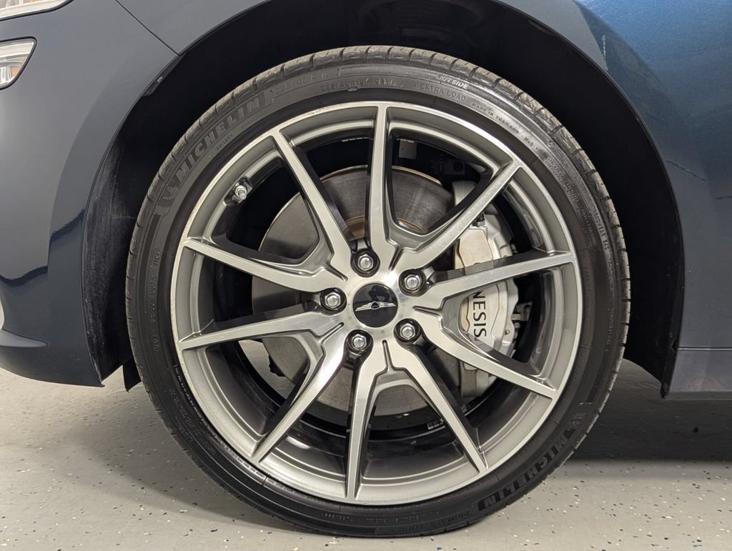 Used 2025 Genesis G70 2.5T AWD/4WD image 11