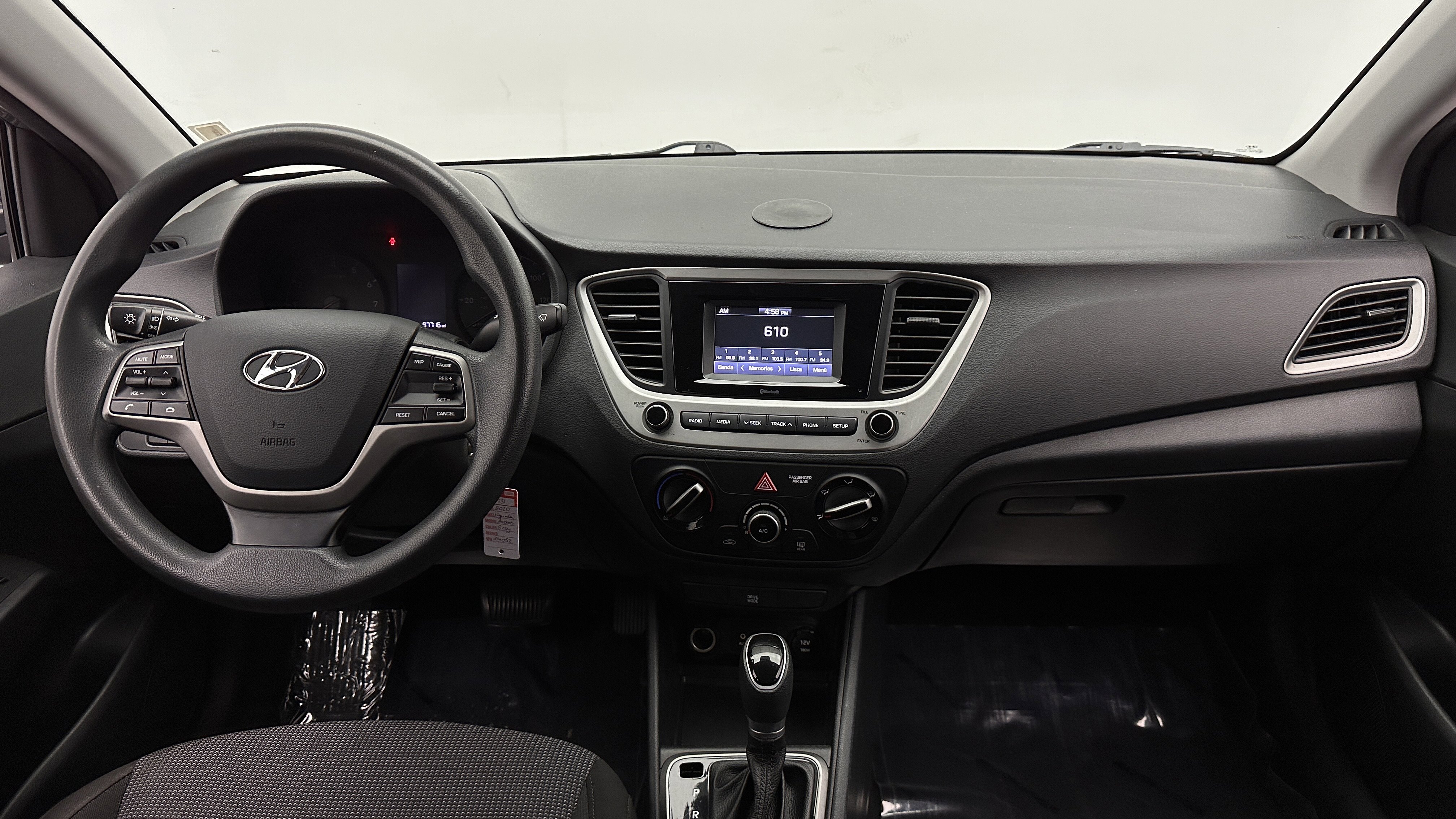 Used 2020 Hyundai Accent SE image 25