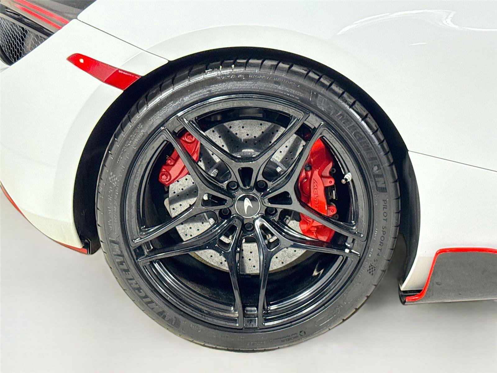 Used 2019 McLaren 720S Performance image 32