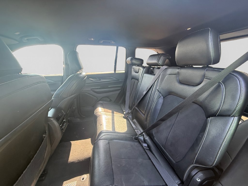Used 2024 Jeep Grand Cherokee Altitude AWD/4WD image 39