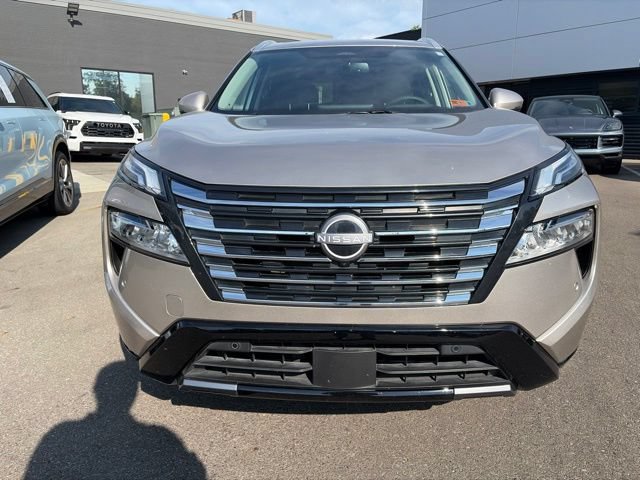 Used 2026 Nissan Rogue Platinum w/ Platinum Premium Package AWD/4WD image 4