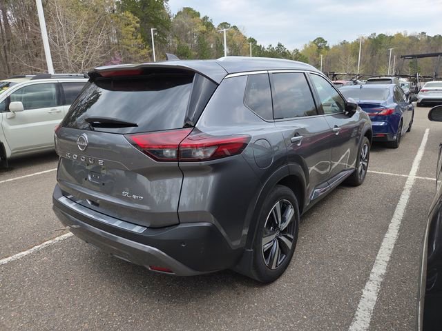 Used 2023 Nissan Rogue SL image 3