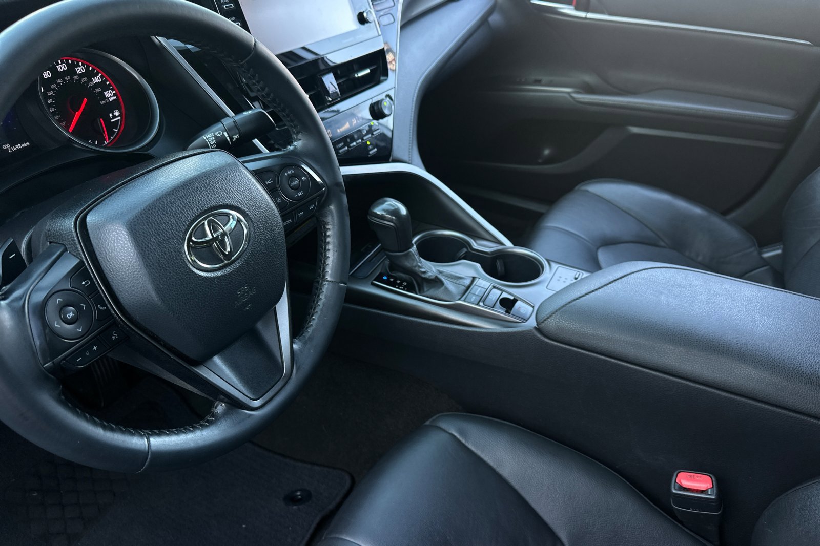 Certified 2021 Toyota Camry XSE FWD image 9
