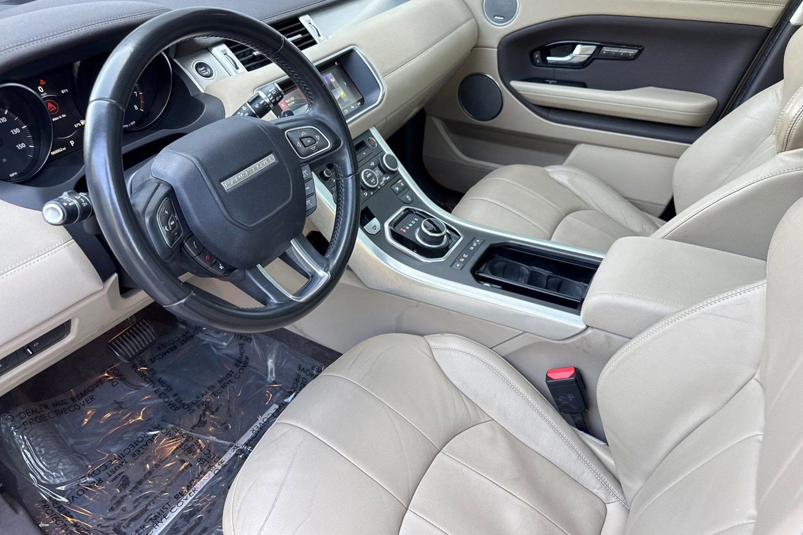 Used 2017 Land Rover Range Rover Evoque SE Premium AWD/4WD image 4