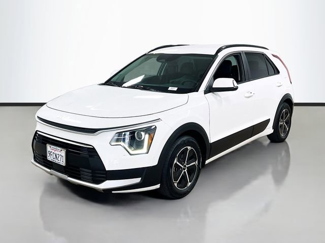 Certified 2023 Kia Niro EX image 3