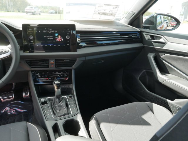 New 2027 Volkswagen Jetta Sport FWD image 10