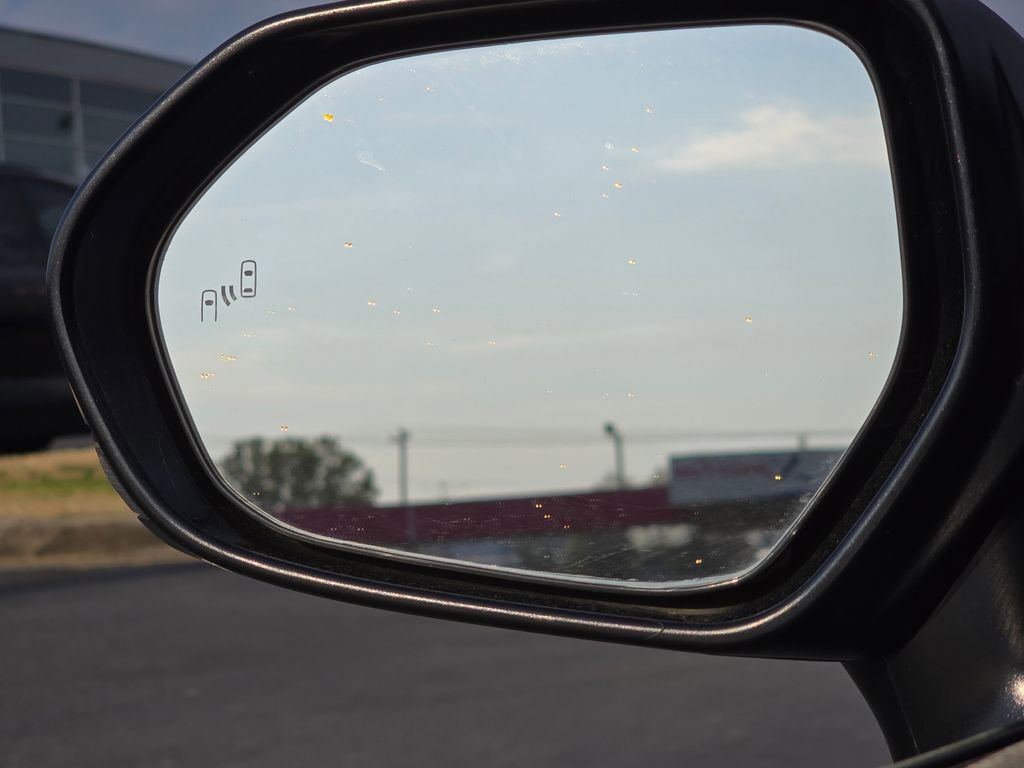 Used 2025 Toyota Camry SE w/ Convenience Package image 19