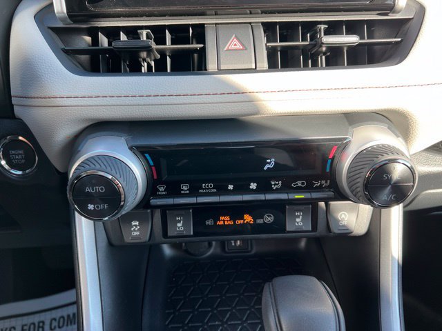Used 2025 Toyota RAV4 XLE w/ Convenience Package AWD/4WD image 19
