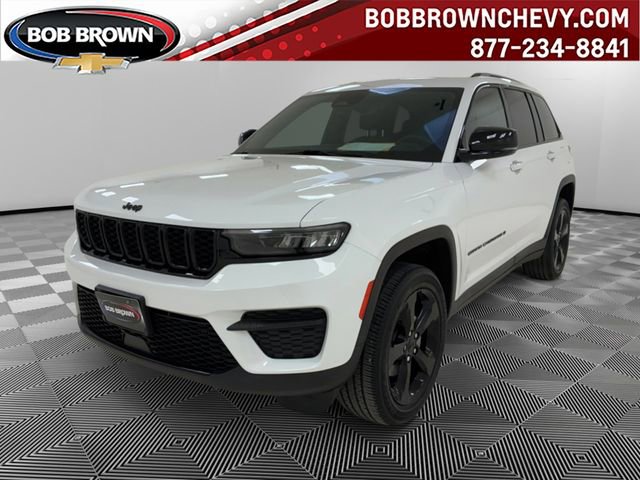 Used 2023 Jeep Grand Cherokee Altitude