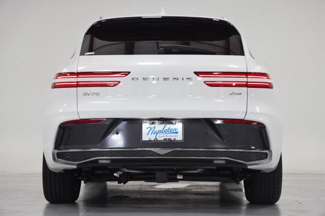 New 2026 Genesis GV70 2.5T Advanced w/ G1 Accessory Package AWD/4WD image 11
