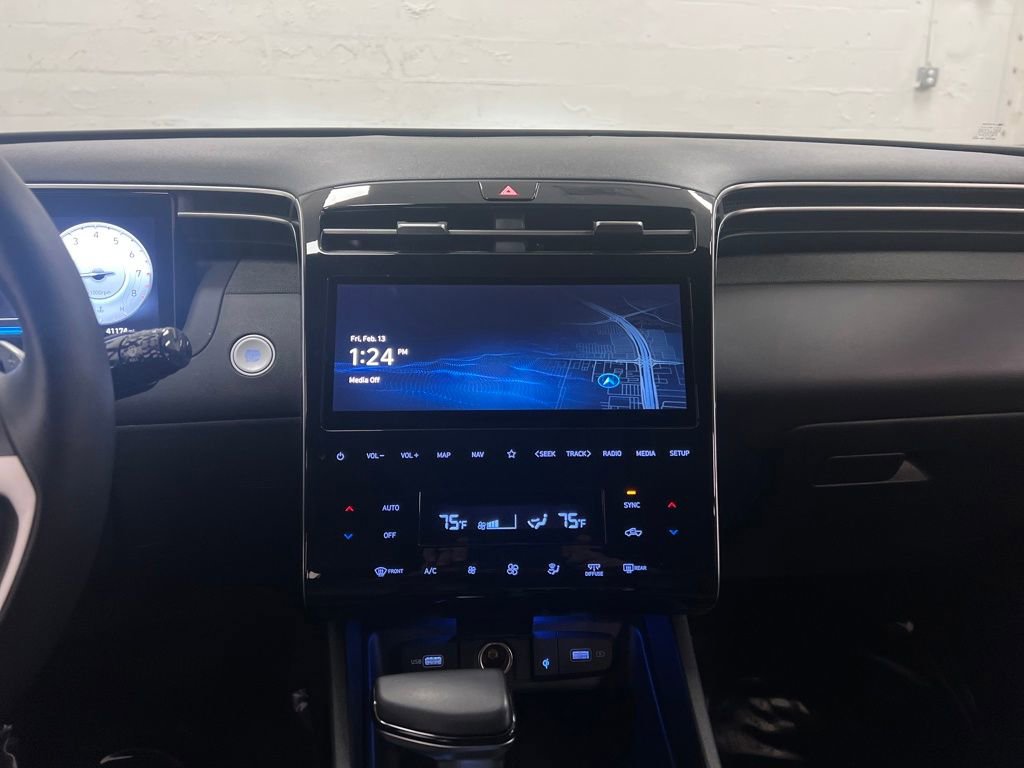 Used 2022 Hyundai Santa Cruz Limited image 21