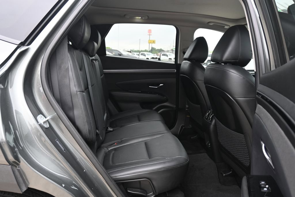 Used 2022 Hyundai Tucson Limited w/ Cargo Package image 21