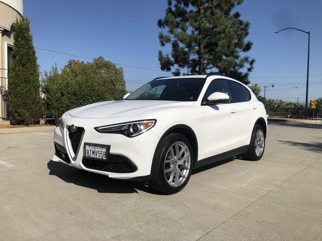 Used 2018 Alfa Romeo Stelvio Sport w/ Quick Order Package 22J Sport image 2