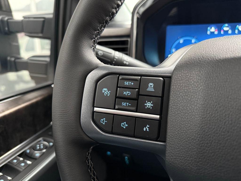 Used 2026 Ford F350 Lariat w/ Black Appearance Package AWD/4WD image 49