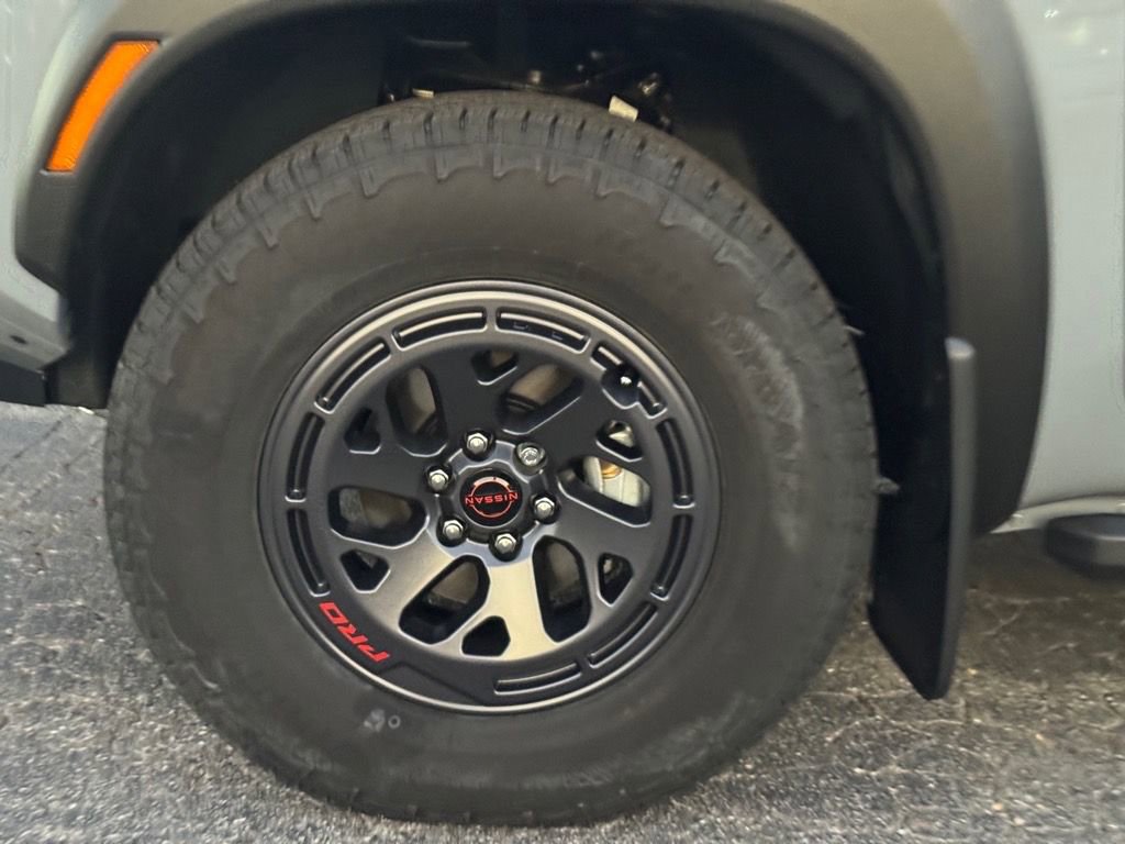 New 2026 Nissan Frontier PRO-4X w/ Pro-4x Convenience Package image 9