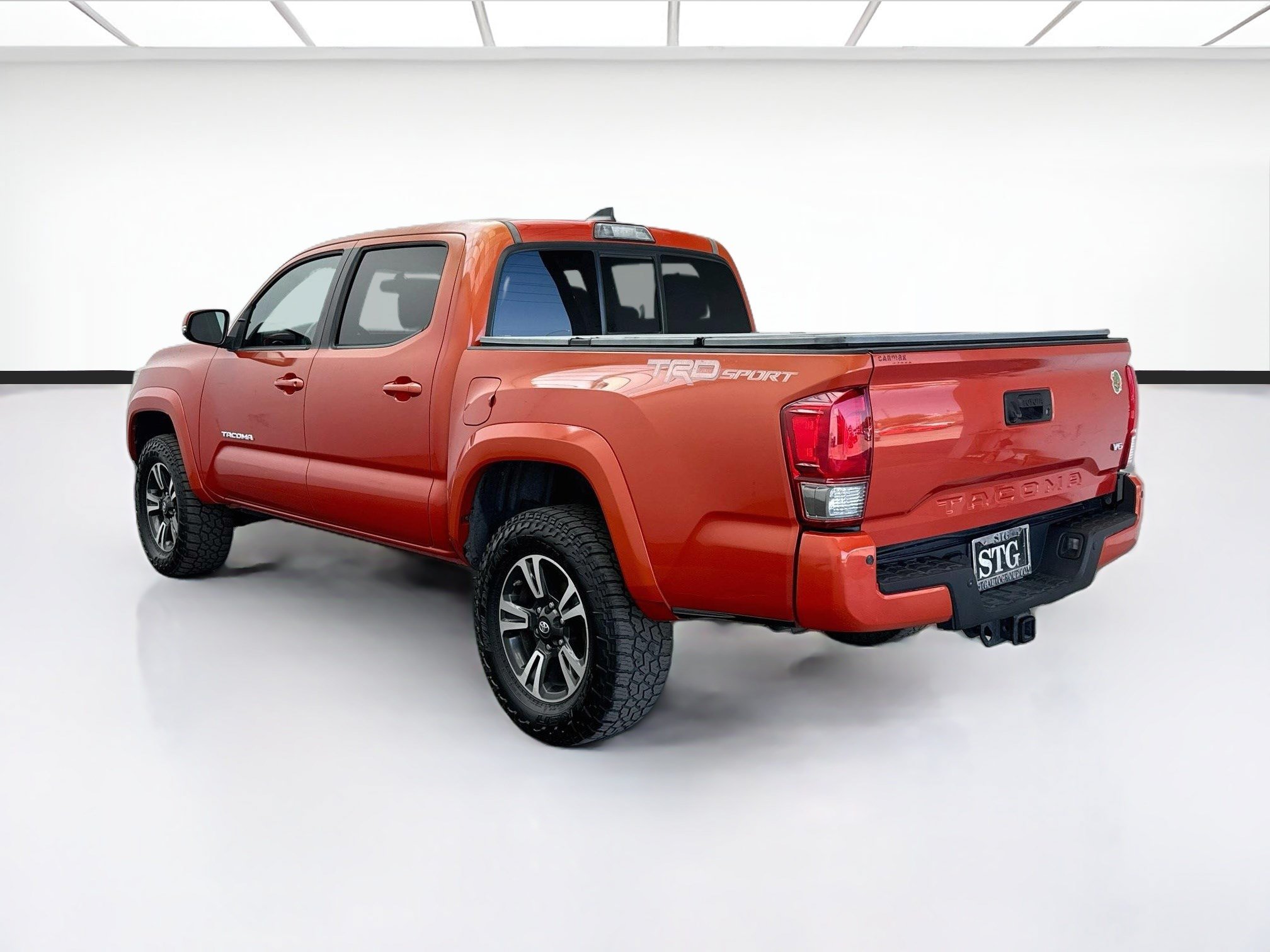 Used 2016 Toyota Tacoma TRD Sport RWD image 6