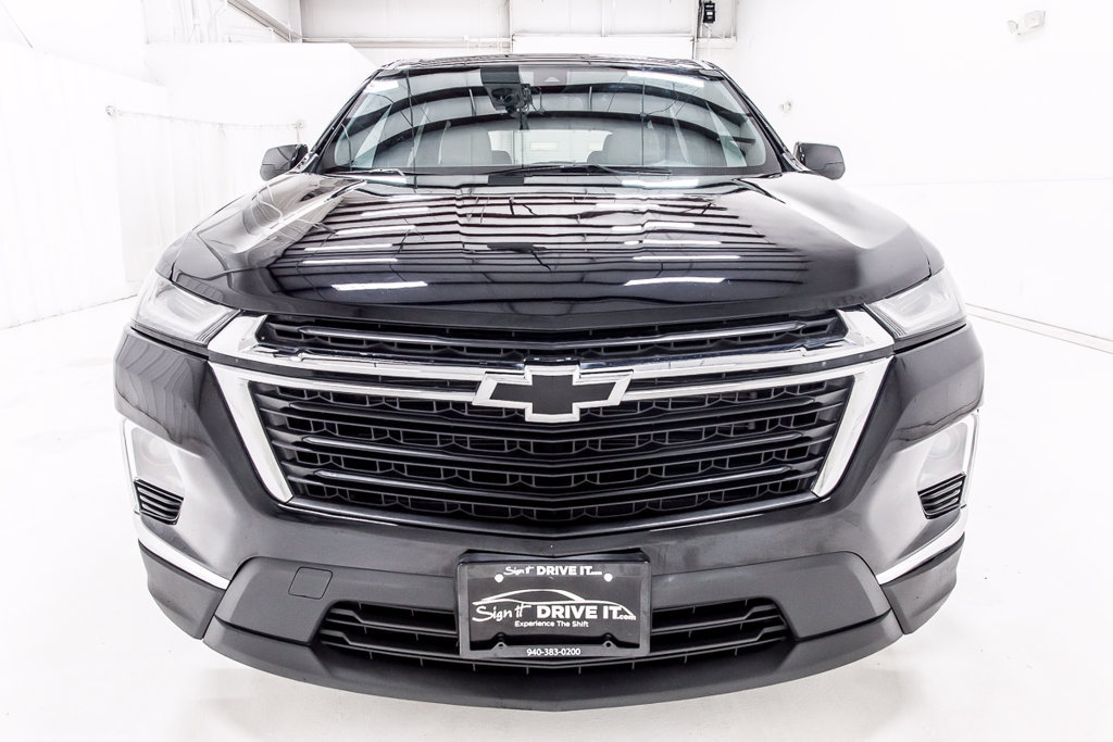 Used 2023 Chevrolet Traverse LS w/ LPO, Cargo Package FWD image 10