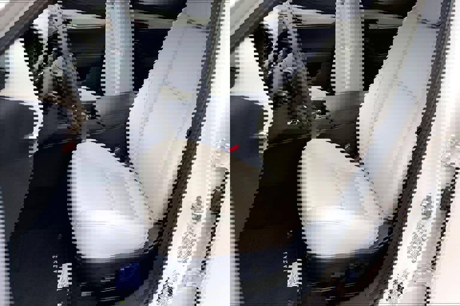 Used 2025 MAZDA MAZDA3 2.5 Turbo Sedan w/Premium Plus image 7